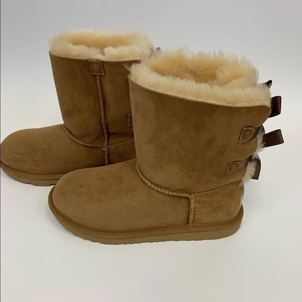 New Ugg boots Bailey Bow ll size - USA 4